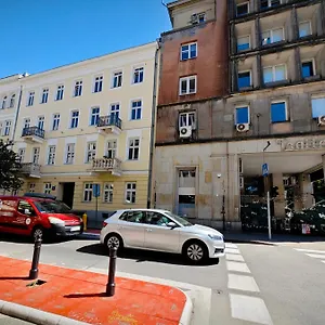 Kwatera prywatna Wilcza - Center, Warszawa